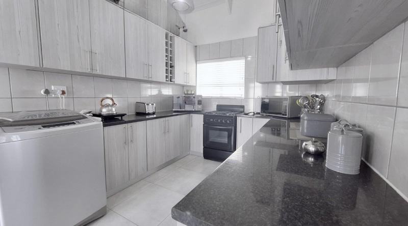 3 Bedroom Property for Sale in Da Gama Bay Western Cape